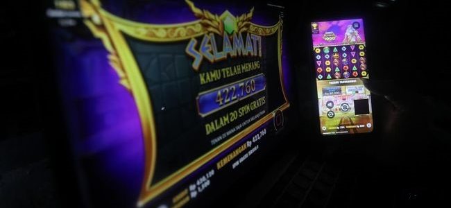 Slot QRIS: Main Slot Online Resmi Cuma dengan 10k